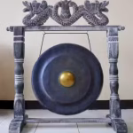 Srednje velik gong v stojalu – 50cm