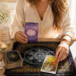 razlika med tarot in orakeljskimi kartami